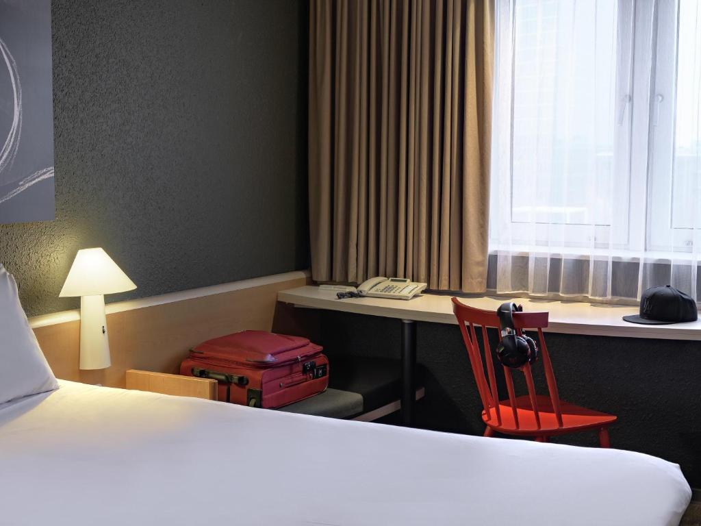 ibis München Parkstadt Schwabing - Resim 19