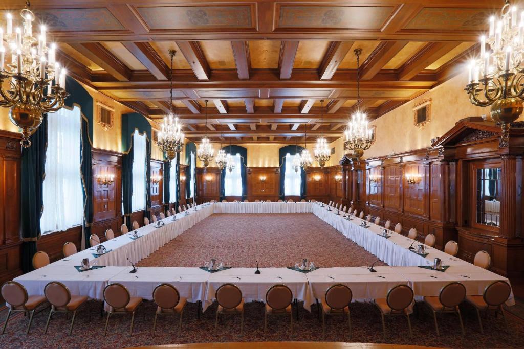 The Fort Garry Hotel, Spa and Conference Centre, an Ascend Collection Hotel - Resim 15