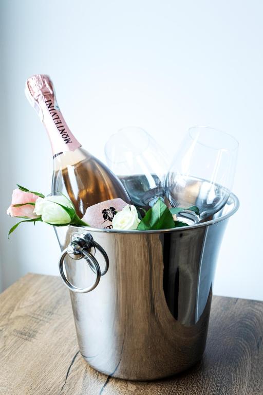 Maya's Flats & Resorts 44 - 3 rooms apartment on C - 11