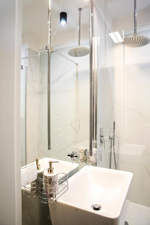 Maya's Flats & Resorts 44 - 3 rooms apartment on C - 15