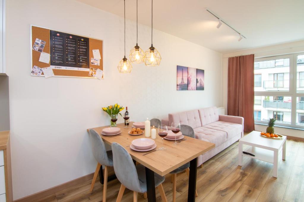 Maya's Flats & Resorts 48 - Szafarnia - 8