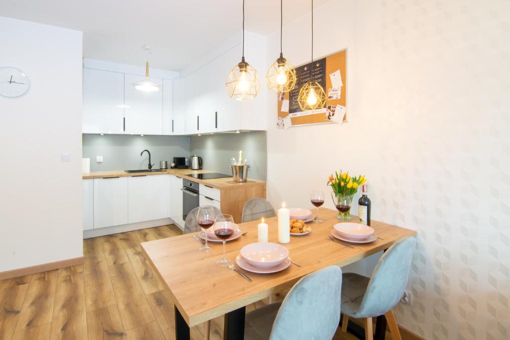 Maya's Flats & Resorts 48 - Szafarnia - 2