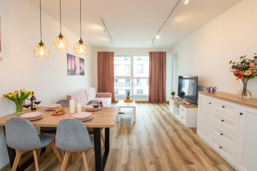 Maya's Flats & Resorts 48 - Szafarnia - 9