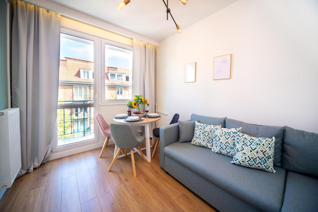 Posedenie v ubytovaní Maya's Flats & Resorts 61 - Love Bridge