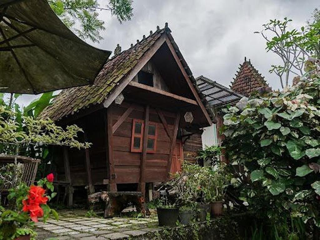 Singgasana Villa & Resto - Standard Double Room