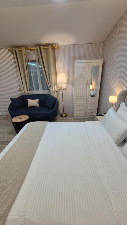 Foto de la galería de Chalet-JS-شاليه en Hatta