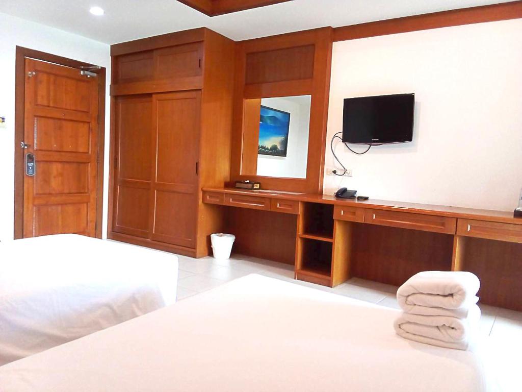 SB Living Place Hotel Phuket Town - Resim 31