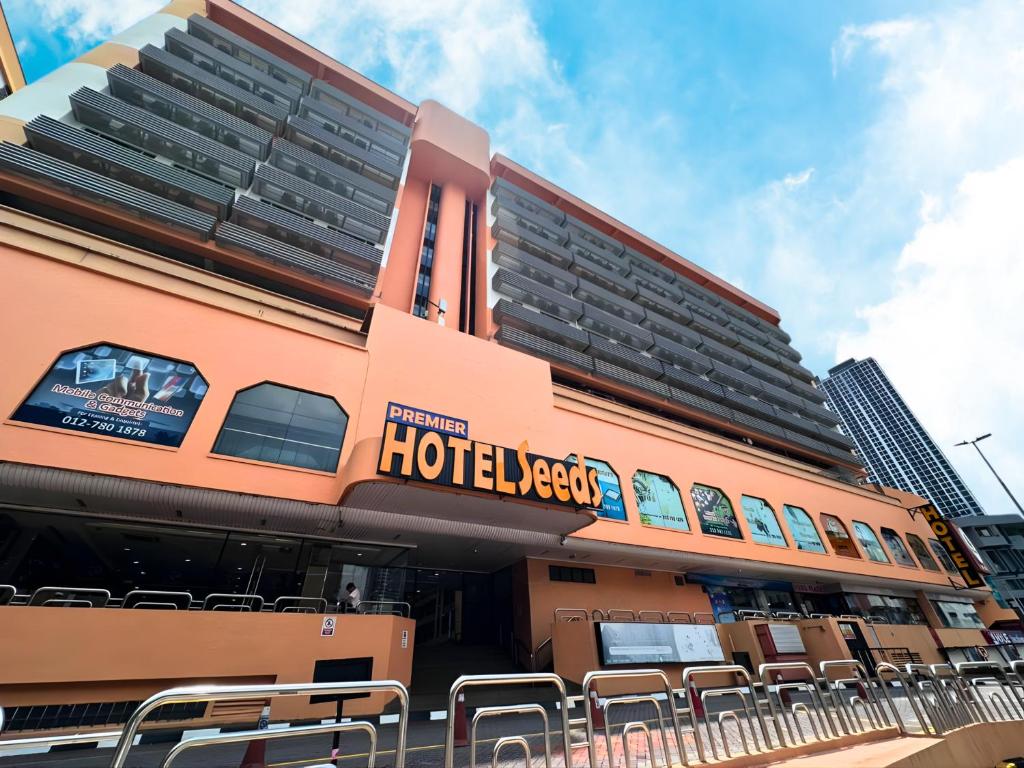 Bangunan di mana terletaknya hotel