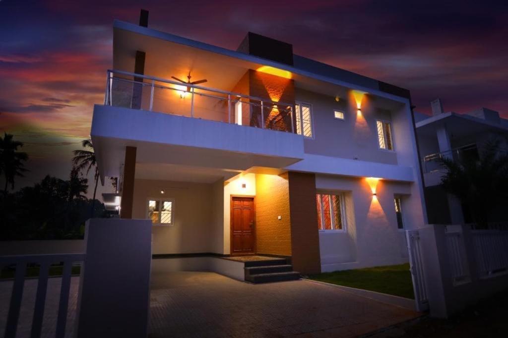 Το κτήριο όπου στεγάζεται  η βίλα