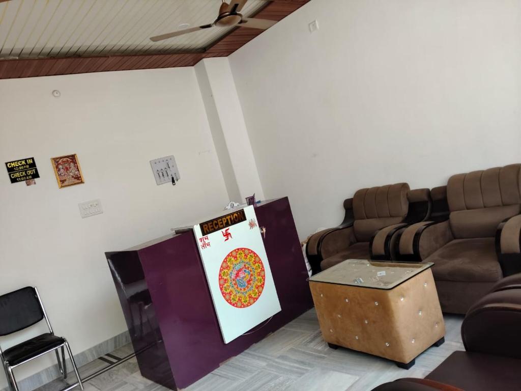 Χώρος καθιστικού στο Hotel Maheshwari Villa