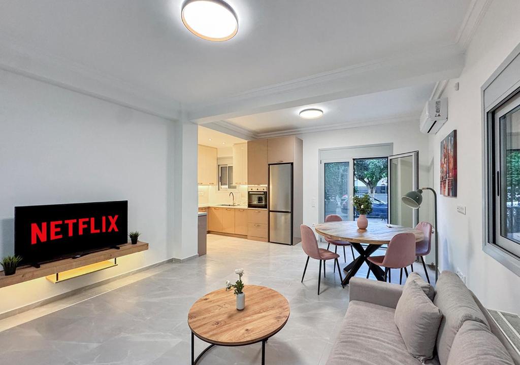 Kuchyň nebo kuchyňský kout v ubytování Athens Riviera City Escape