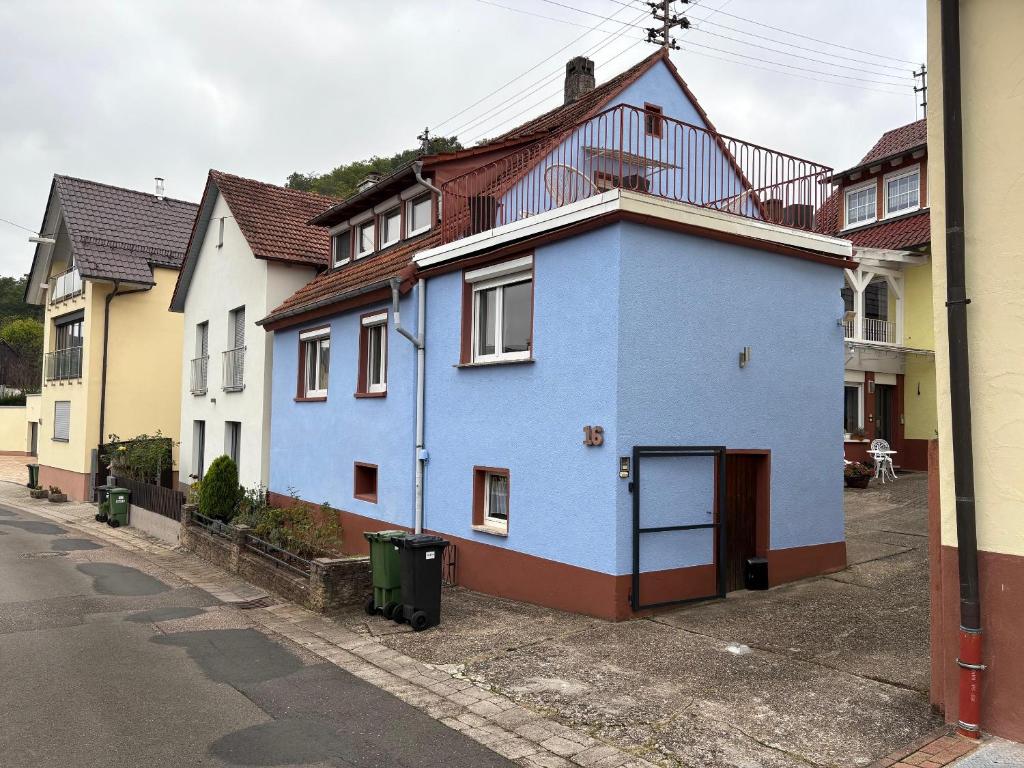 Budova, kde se prázdninový dům nachází