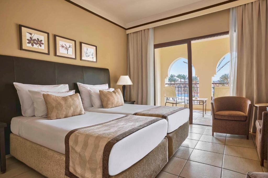 JAZ Lamaya Resort - 7