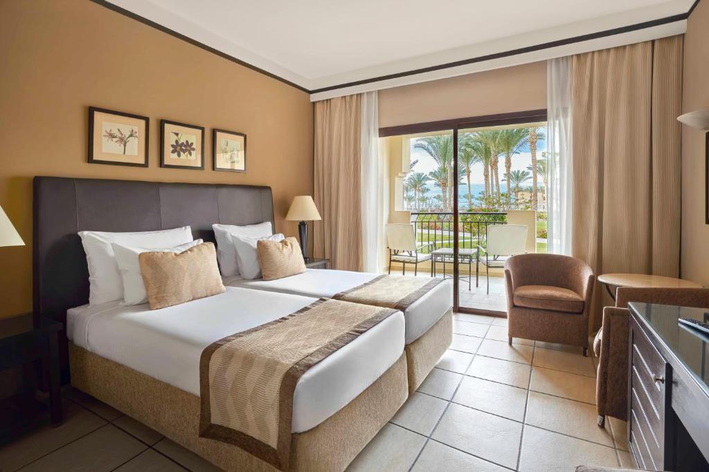 JAZ Lamaya Resort - 14