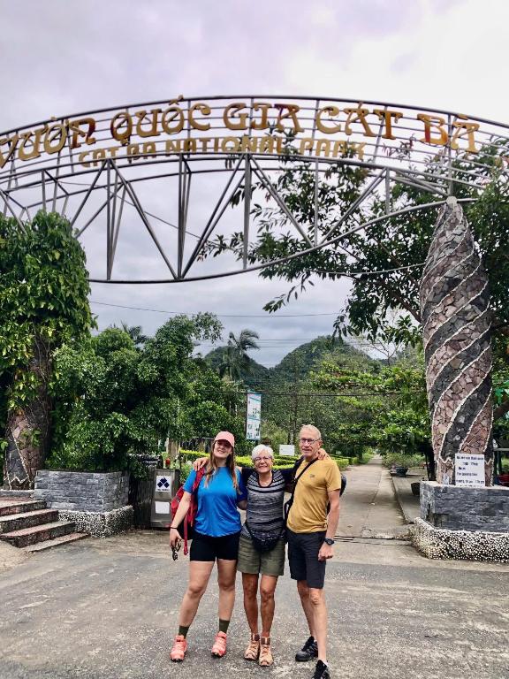 Cat Ba - Lake View Hotel - 7