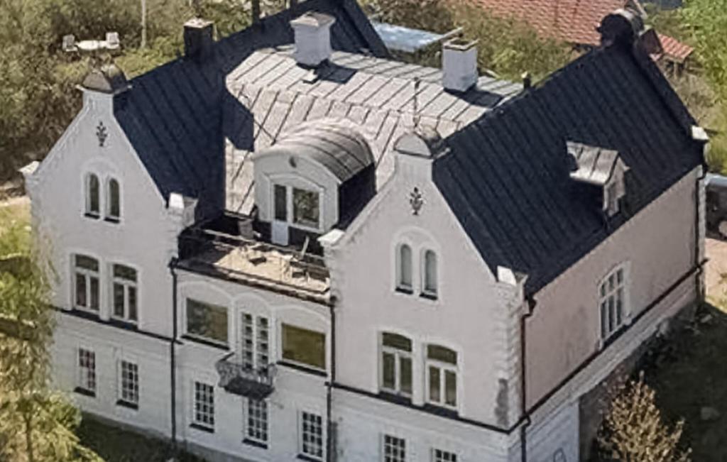 an aerial view of a large white house at Gorgeous Apartment In Högsby With Wifi in Högsby