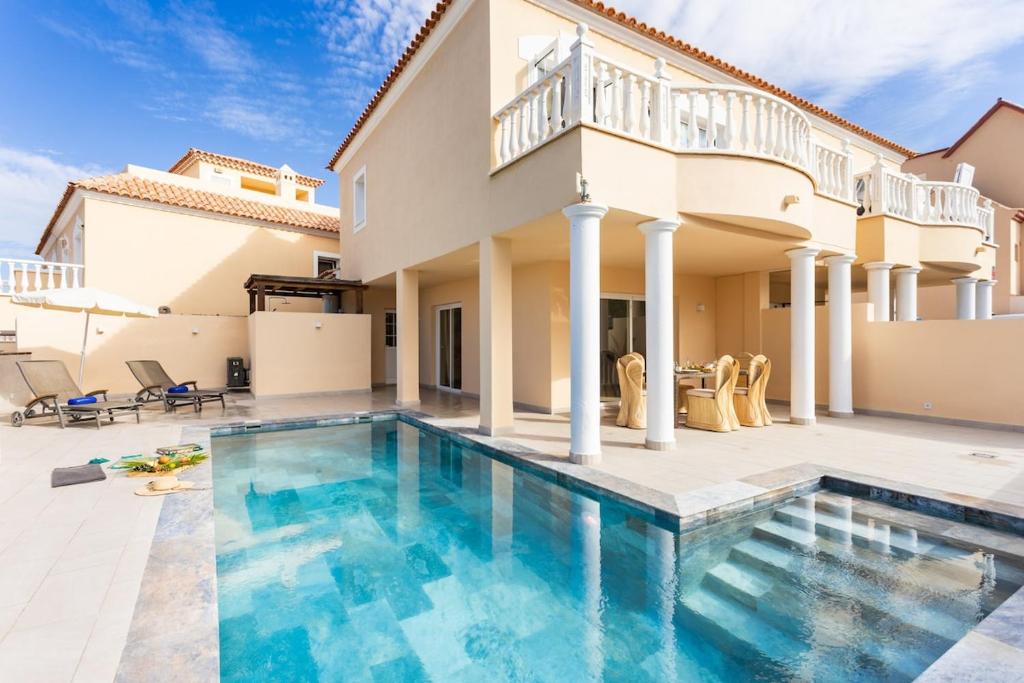 Villa Cush by Olax Rentals