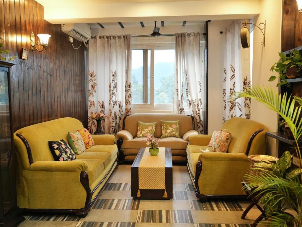 Χώρος καθιστικού στο The Doon Penthouse