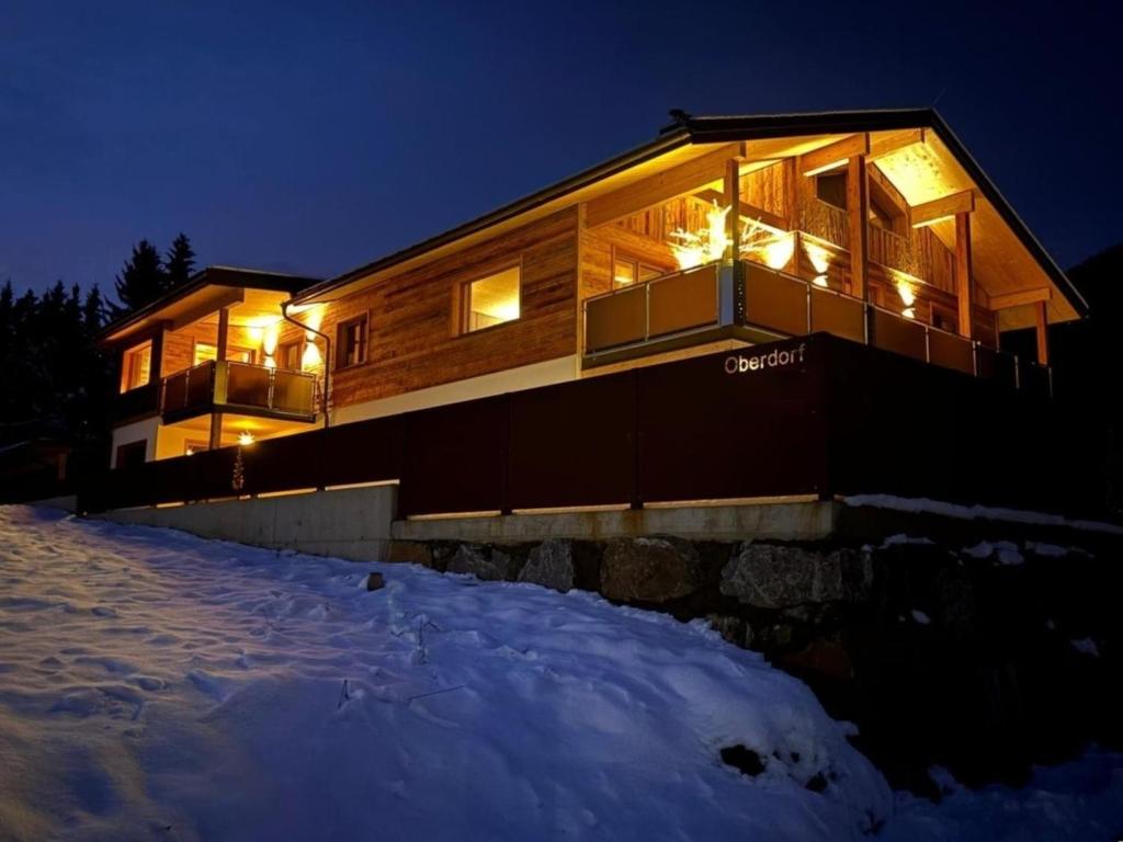 Budova, kde se prázdninový dům nachází