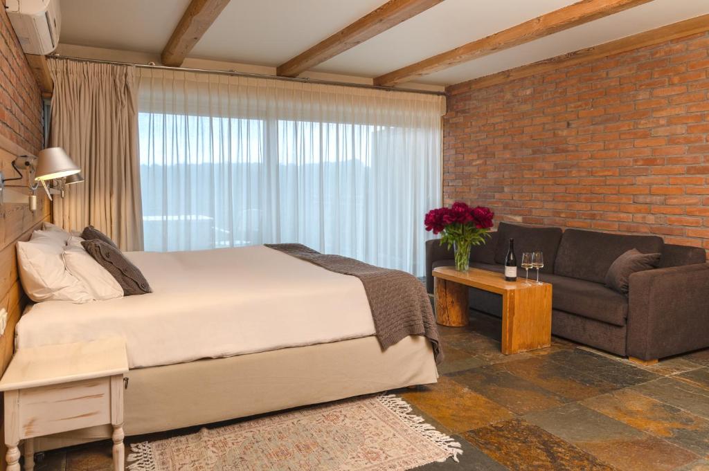 Hotel Głęboczek Vine Resort& Spa - One-Bedroom Apartment With Lake View - Osada