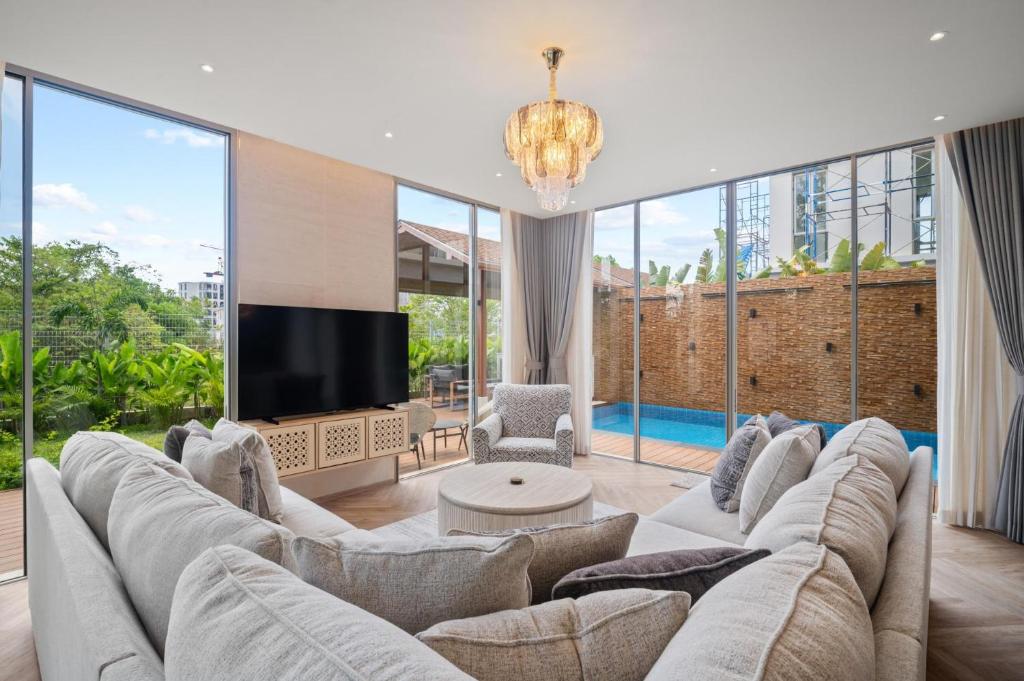 Bazén v ubytování Subata Villa AMAS, Bang Tao nebo v jeho okolí