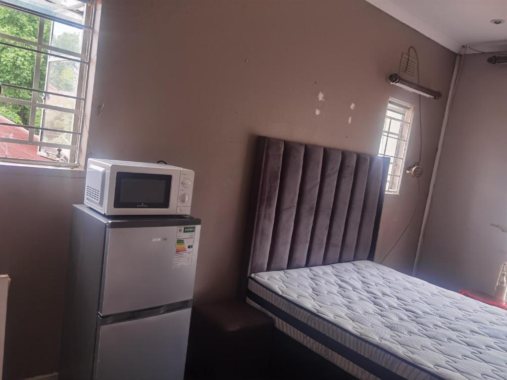 Η κουζίνα ή μικρή κουζίνα στο Yellow Stars Guesthouses