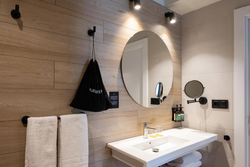 voco Bilbao - City by IHG - Resim 34
