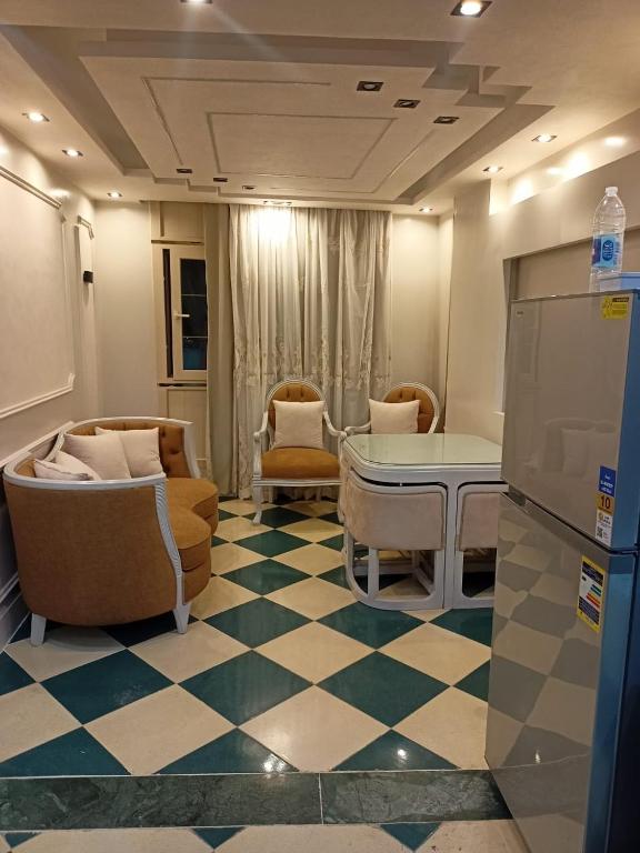 Posezení v ubytování شقه الازاريطه