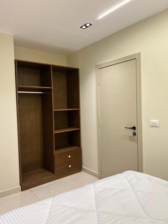 Regal view Aparthotel - 16