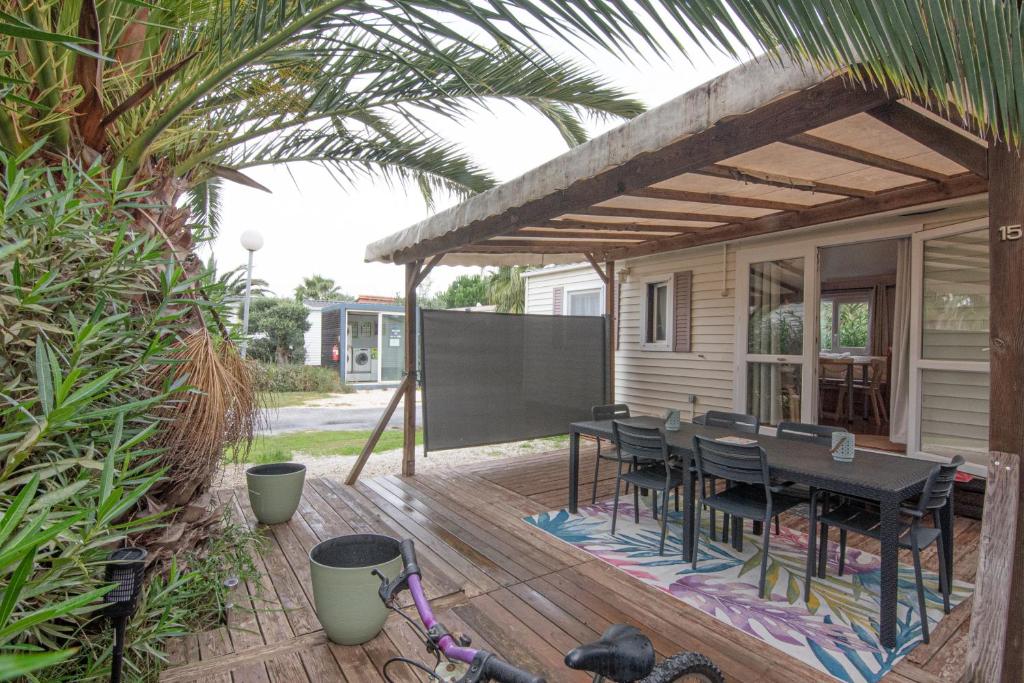 Zahrada ubytování Mobil-home 6 pers avec piscine