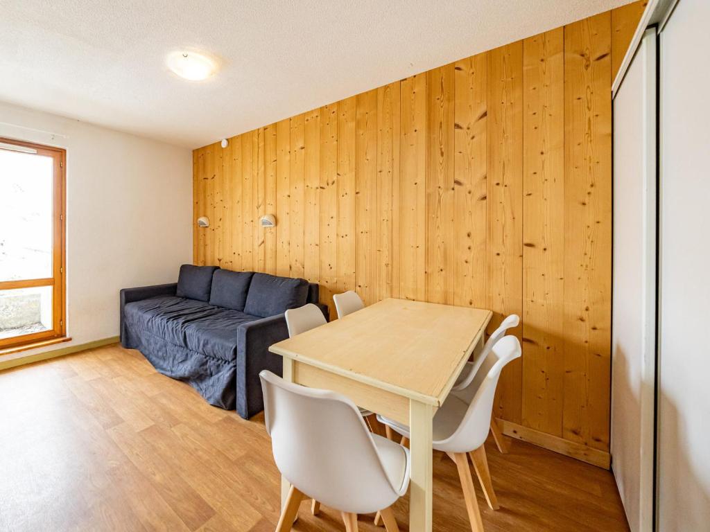 Χώρος καθιστικού στο Appartement lumineux à St-François-Longchamp, 2 chambres, pied des pistes, 6 pers. - FR-1-807-19