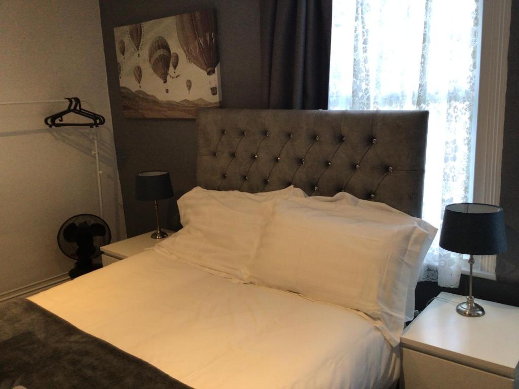 White Swallow Hotel - Resim 28