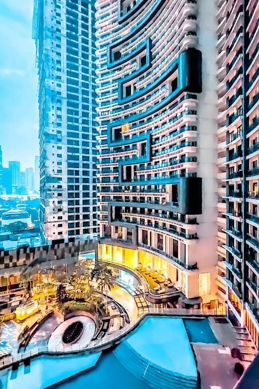 Poblacion Stay with Pool Gym Jacuzzi and Pool Table, Manila (aktualne ...