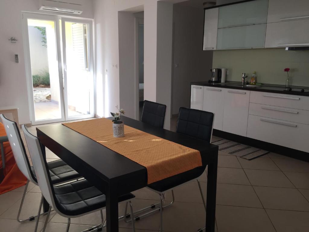 Kuchyň nebo kuchyňský kout v ubytování Gavza Luna Apartment