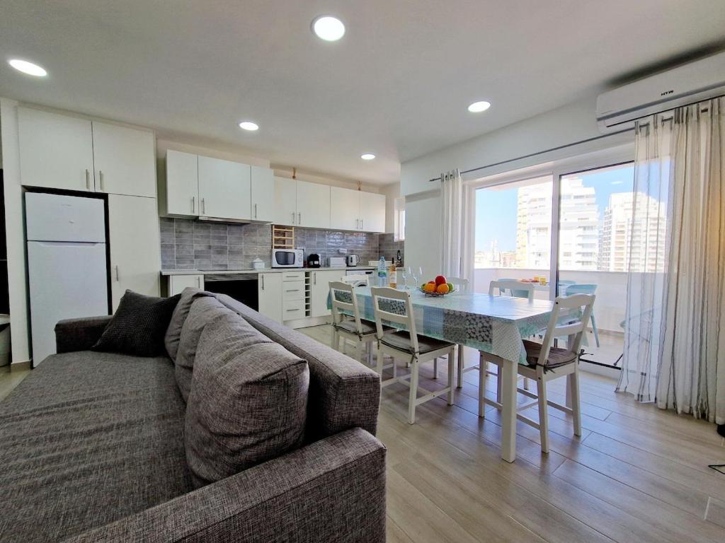 Køkken eller tekøkken på Blue Sun Armação