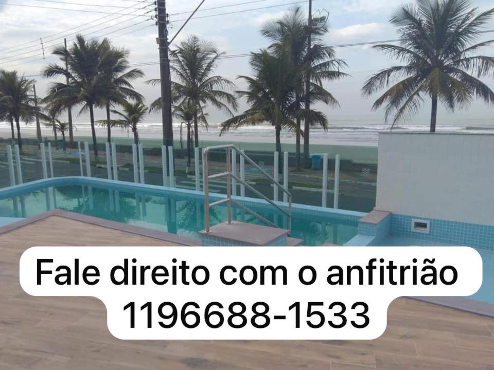 モンガグァーにあるResidencial Copacabanaのプールからビーチの景色を望めます。