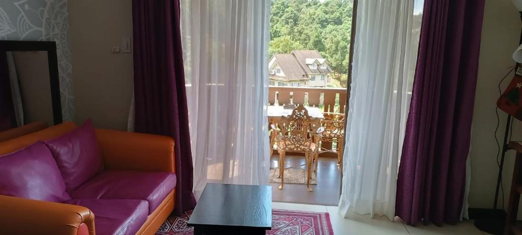 Posezení v ubytování Haven's Place Tagaytay