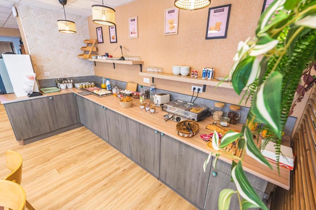 Logis Hotel au tambour - Resim 36