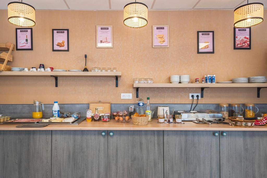 Logis Hotel au tambour - Resim 38