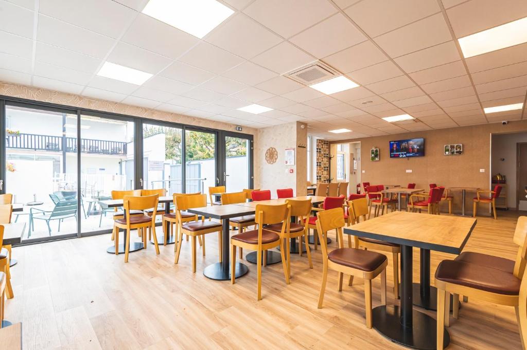 Logis Hotel au tambour - Resim 40