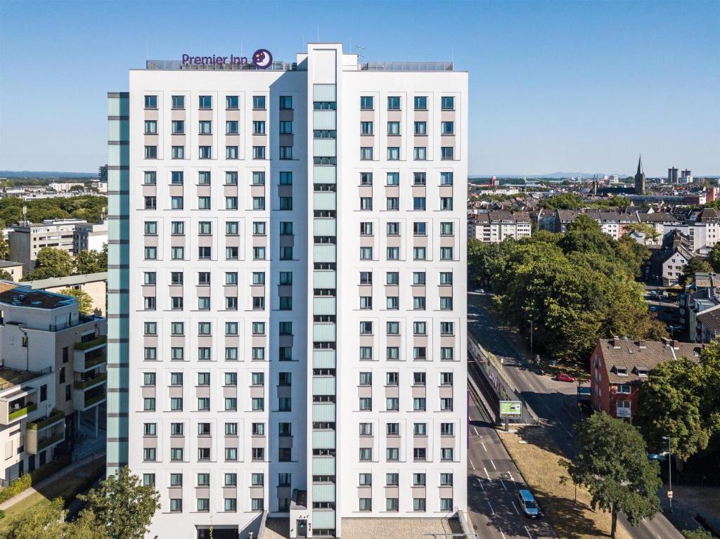 Premier Inn Köln City Süd - Resim 6