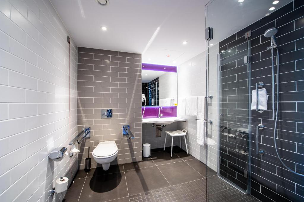 Premier Inn Köln City Süd - Resim 8