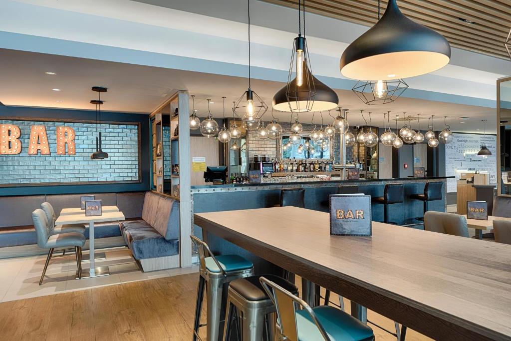 Premier Inn Frankfurt Westend - Resim 4