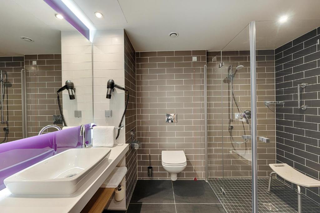 Premier Inn Frankfurt Westend - Resim 23