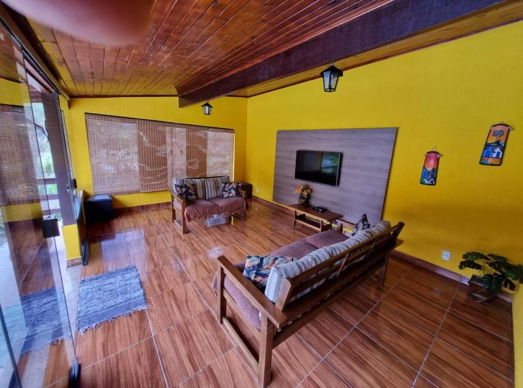 Μια τηλεόραση ή/και κέντρο ψυχαγωγίας στο Sítio dos Lagos