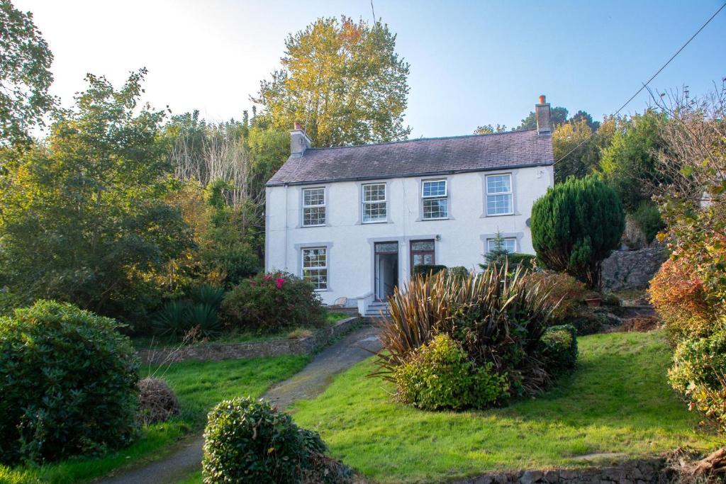 Κήπος έξω από το Lleust