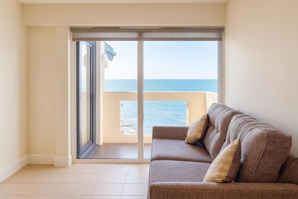 West Beach - Holiday Apartments - 