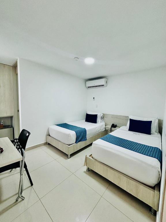 Hotel Laureles Plaza - Economy Twin Room