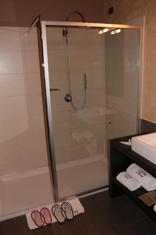 Koupelna v ubytování OneMhotel