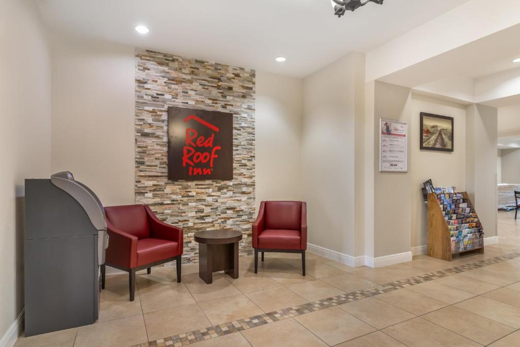 Red Roof Inn La Porte photo
